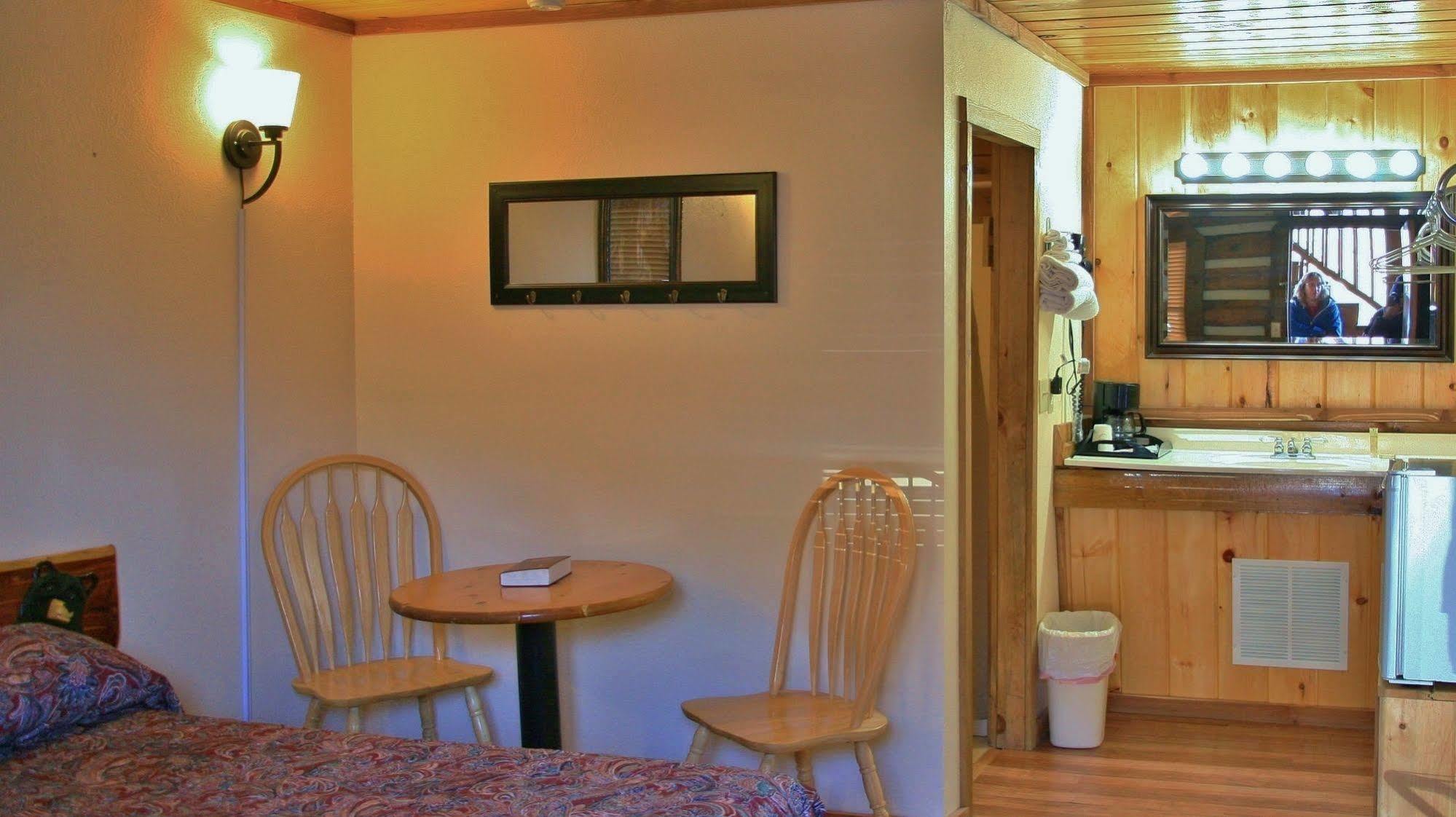 Black Bear Lodge Motel Slade Kültér fotó